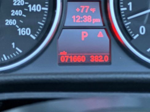 Used 2011 BMW 328i Convertible image 29