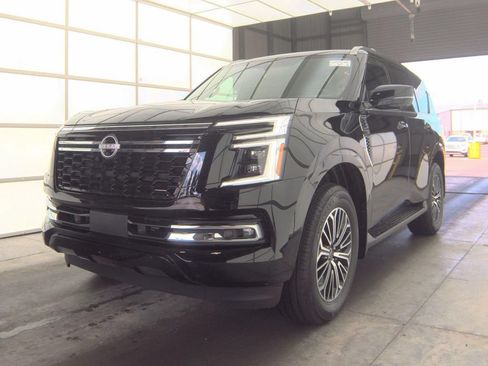 Certified 2025 Nissan Armada Platinum w/ Convenience Package AWD/4WD image 2