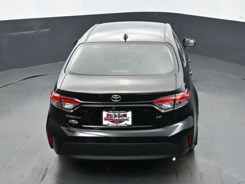 Used 2025 Toyota Corolla LE image 31