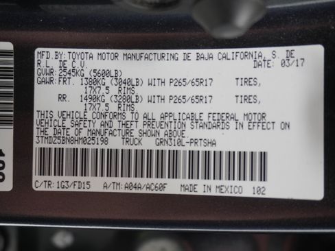 Used 2017 Toyota Tacoma TRD Sport w/ Tow Package AWD/4WD image 30