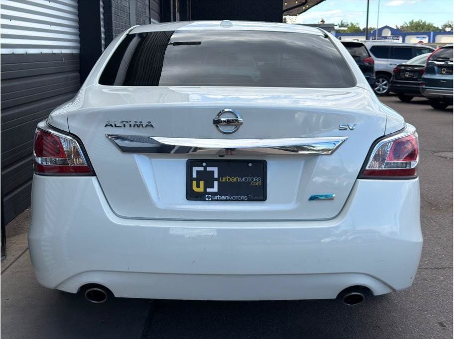 Used 2014 Nissan Altima 2.5 S w/ Display Audio Package FWD image 8
