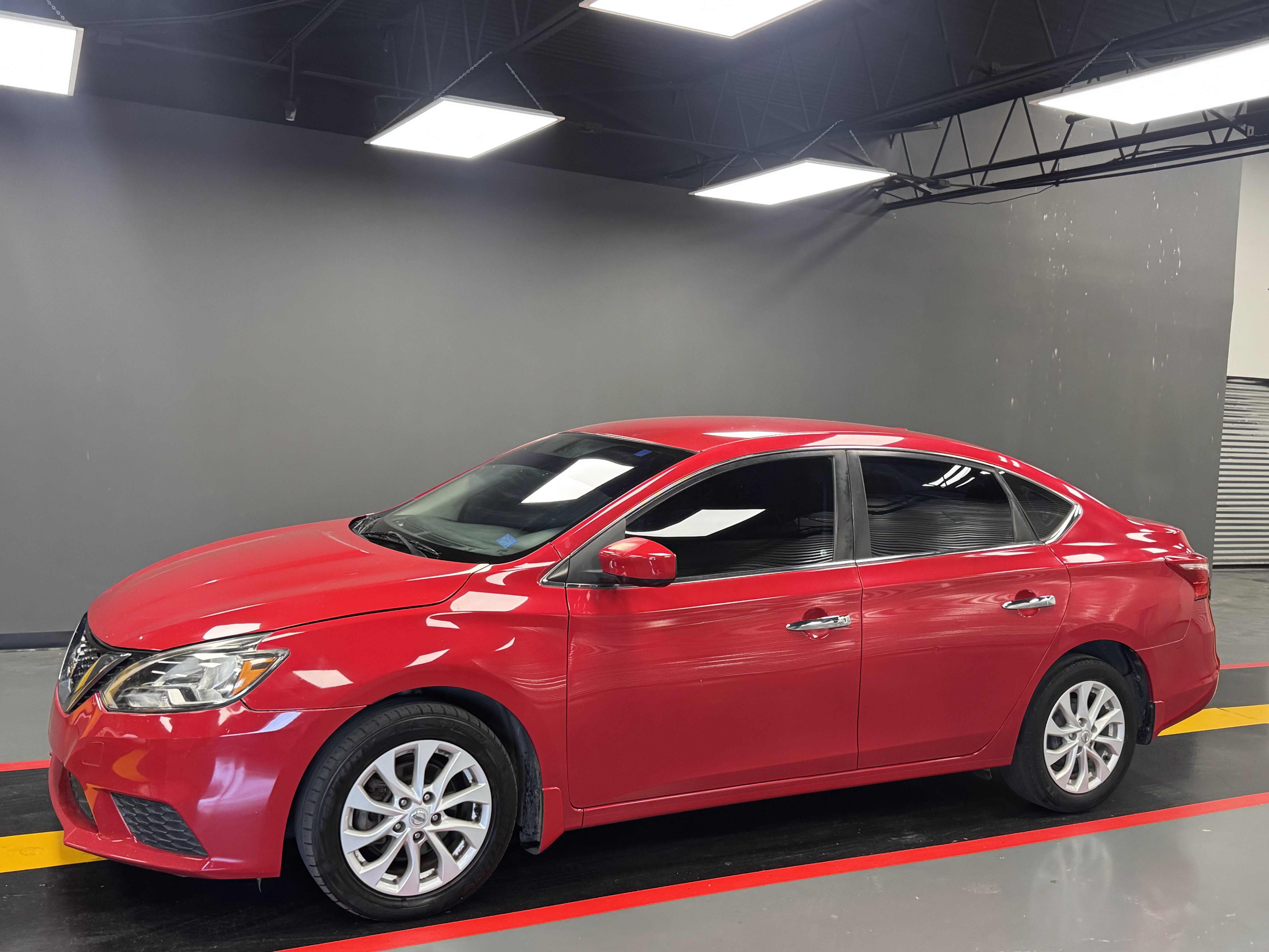 Used 2018 Nissan Sentra SV FWD image 2