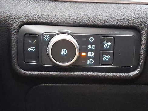 Used 2022 Ford Explorer Limited image 25