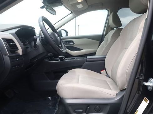 Used 2025 Nissan Rogue SV FWD image 13