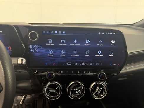 Used 2025 Chevrolet Blazer EV AWD Police image 19