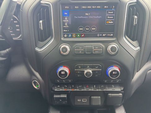 Used 2021 GMC Sierra 1500 AT4 w/ AT4 Premium Package image 23