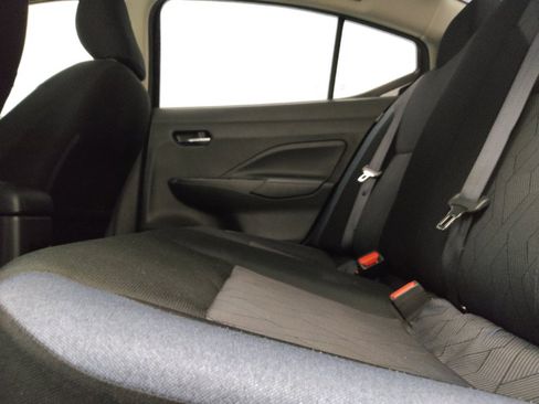 Used 2025 Nissan Versa SV FWD image 18