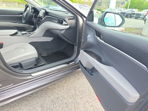Certified 2023 Toyota Camry SE AWD/4WD image 8