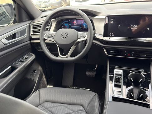 New 2026 Volkswagen Atlas Cross Sport SE FWD image 24