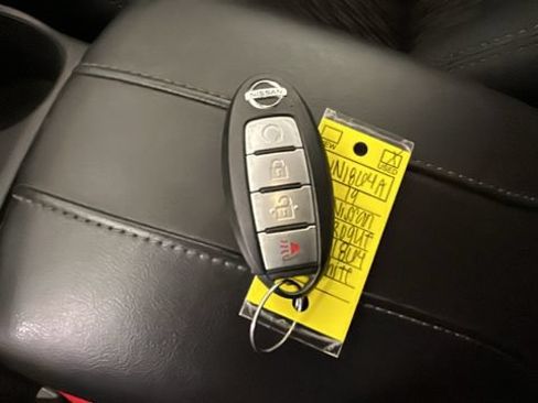 Used 2019 Nissan Rogue SV FWD image 20