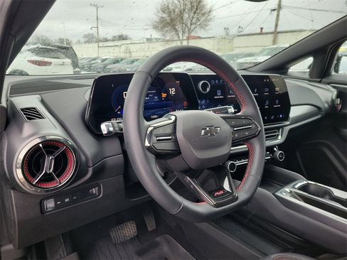 Used 2024 Chevrolet Equinox EV RS image 21