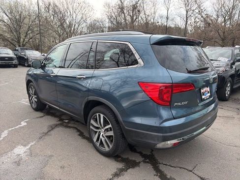 Used 2017 Honda Pilot Elite image 4