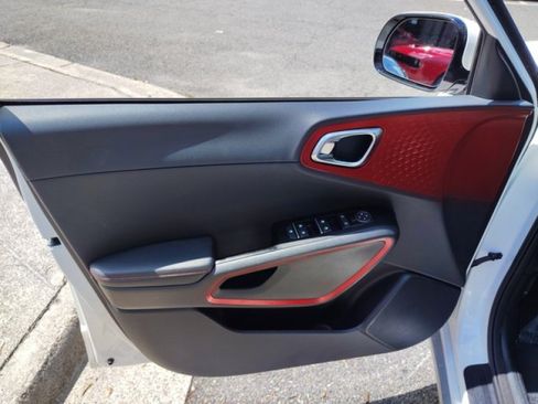 Used 2023 Kia Soul GT-Line FWD image 21