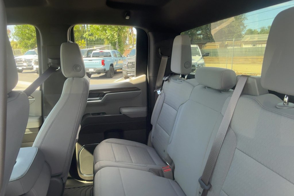 Used 2023 Chevrolet Silverado 1500 LT w/ Max Trailering Package AWD/4WD image 12