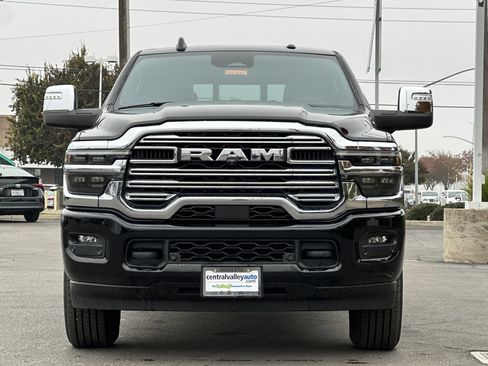 New 2025 RAM 2500 Laramie w/ Towing Technology Group image 9