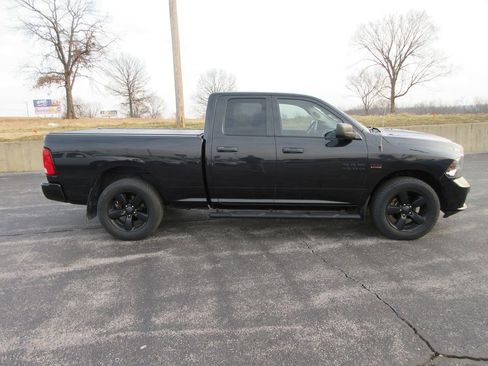 Used 2016 RAM 1500 Express w/ Black Ram 1500 Express Group image 6