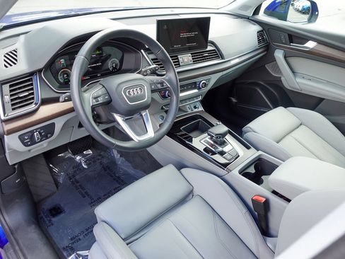 Used 2023 Audi Q5 e Premium Plus w/ Premium Plus Package image 11