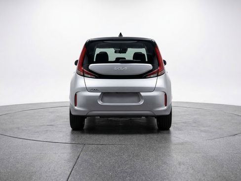 Used 2025 Kia Soul LX w/ LX Technology Package image 7