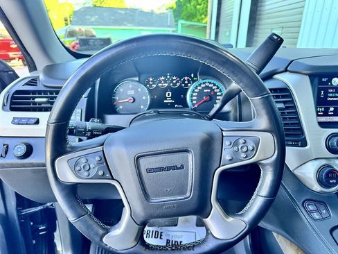 Used 2019 GMC Yukon Denali w/ Denali Ultimate Package RWD image 40