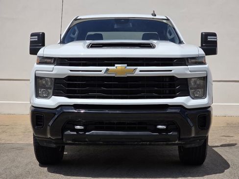 Used 2024 Chevrolet Silverado 2500 Custom w/ Custom Value Package AWD/4WD image 7