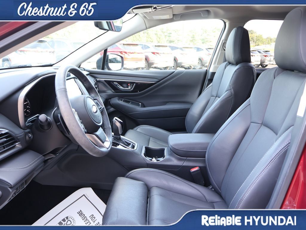 Used 2025 Subaru Outback Limited AWD/4WD image 23