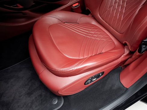 Used 2021 Aston Martin DBX image 63