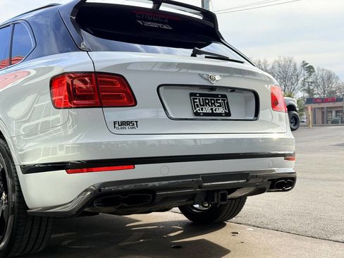 Used 2019 Bentley Bentayga image 8
