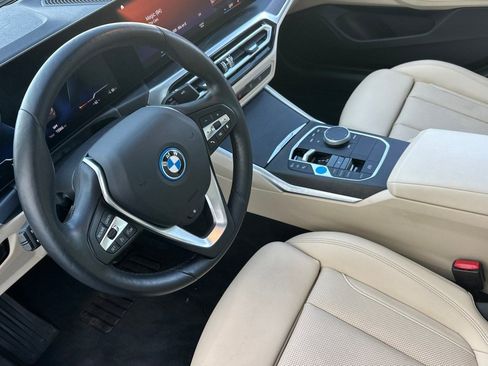 Certified 2023 BMW i4 eDrive40 w/ Premium Package image 4