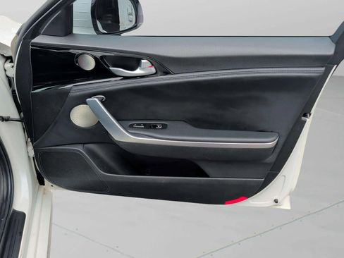 Used 2018 Kia Stinger Premium image 17