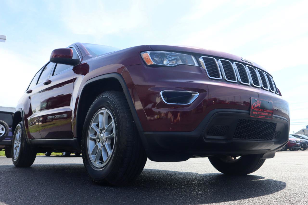 Used 2018 Jeep Grand Cherokee Laredo AWD/4WD image 17