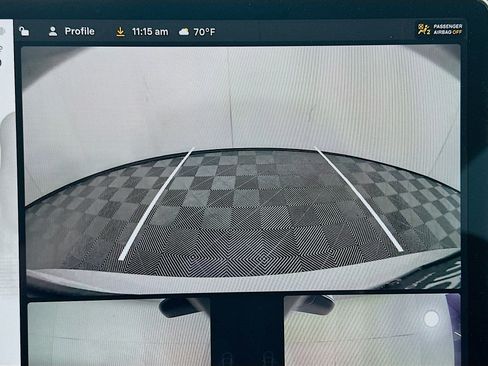 Used 2023 Tesla Model 3 Standard Range image 22