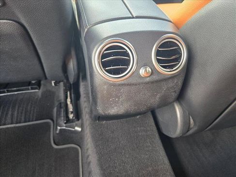 Certified 2018 Mercedes-Benz GLC 300 4MATIC image 17