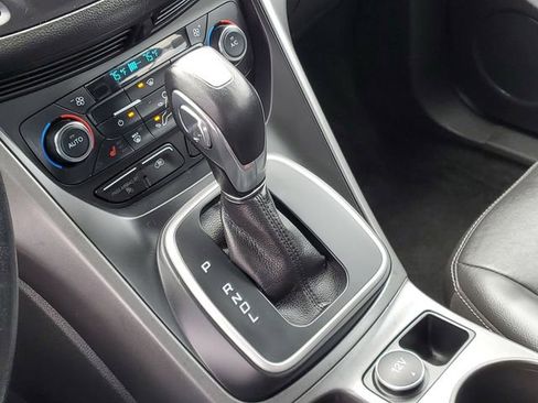 Used 2017 Ford C-MAX Energi SE w/ Equipment Group 402A image 21