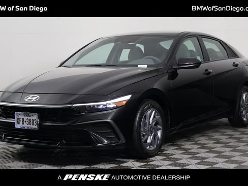 Used 2024 Hyundai Elantra SEL FWD image 1