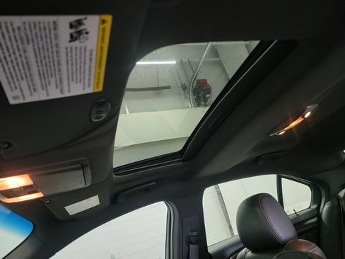Used 2017 Ford Taurus Limited FWD image 24