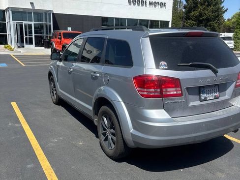 Used 2020 Dodge Journey SE w/ SE Popular Equipment Group FWD image 10