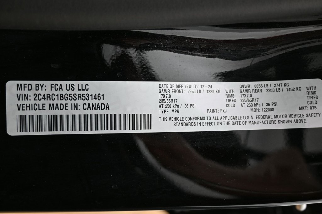Used 2025 Chrysler Pacifica Select FWD image 42