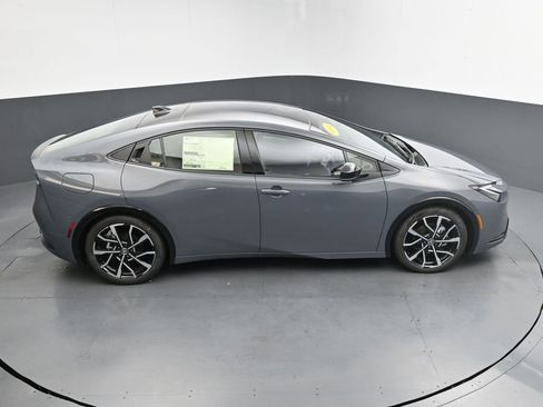 New 2025 Toyota Prius Plug-In Hybrid FWD image 28