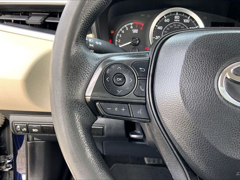Used 2022 Toyota Corolla LE w/ LE Convenience Package FWD image 23