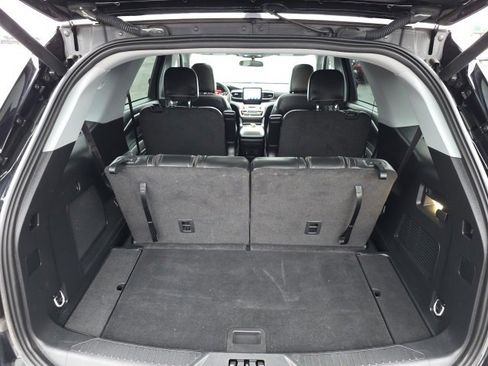 Used 2023 Ford Explorer XLT w/ Equipment Group 202A image 16