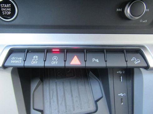 Used 2024 Audi Q3 2.0T Premium w/ Convenience Package image 45