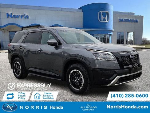 Used 2025 Nissan Pathfinder Rock Creek image 1