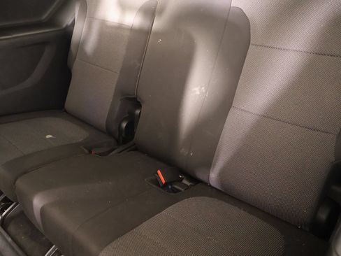 Used 2021 Chevrolet Traverse LS FWD image 12
