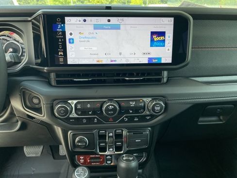 New 2025 Jeep Wrangler Rubicon w/ XTREMEE 35" Tire Package image 11