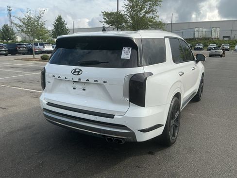 Used 2023 Hyundai Palisade Calligraphy FWD image 4