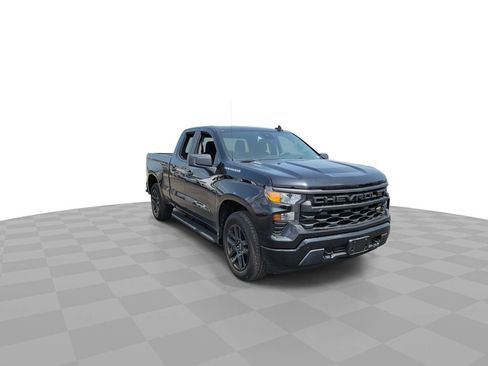 Used 2026 Chevrolet Silverado 1500 Custom RWD image 2