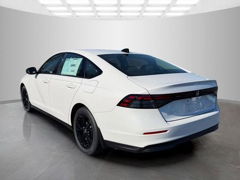New 2025 Honda Accord SE image 4