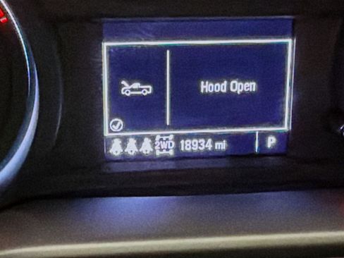 Used 2025 GMC Sierra 1500 Pro w/ Pro Value Package image 8