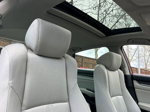 Used 2019 Honda Accord EX image 16