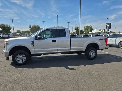 Used 2018 Ford F250 XL w/ Power Equipment Group AWD/4WD image 8